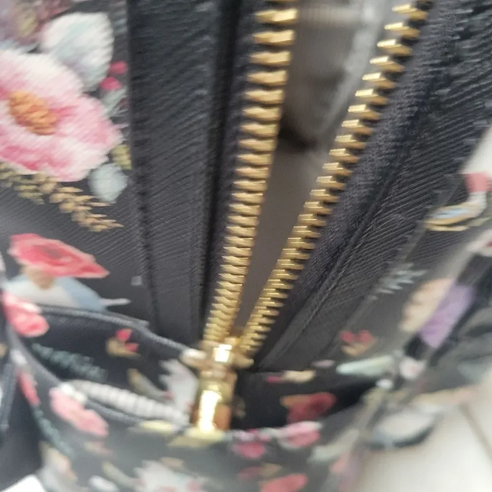 Disney Loungefly Women's Black Floral Print Zipper Around Backpack Rare HEART